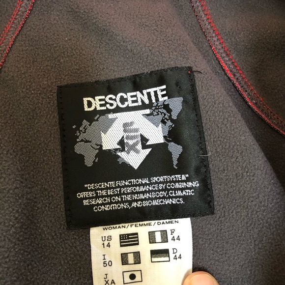 Descente red womens 14 Jacket waterproof - Picture 6 of 9
